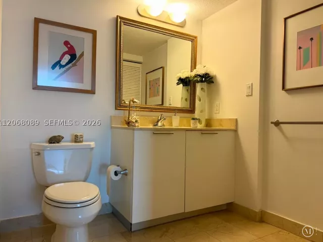 2-bedroom condo for rent in Miami - 1800 N Bayshore Dr 1609 - MondialRealty