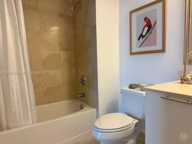 2-bedroom condo for rent in Miami - 1800 N Bayshore Dr 1609 - MondialRealty