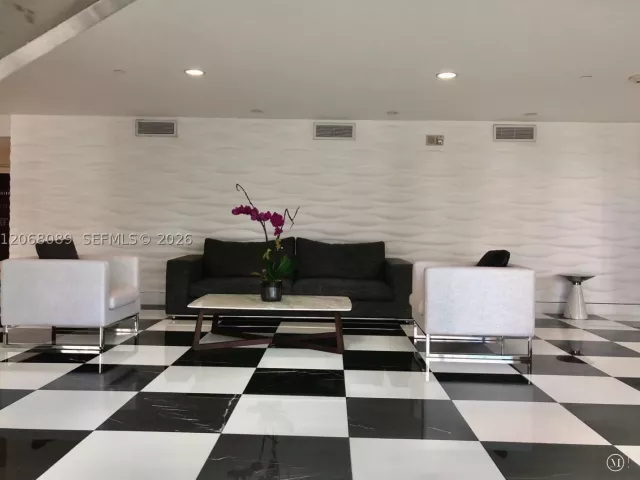 2-bedroom condo for rent in Miami - 1800 N Bayshore Dr 1609 - MondialRealty