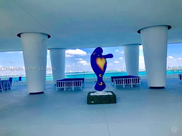 2-bedroom condo for rent in Miami - 1800 N Bayshore Dr 1609 - MondialRealty