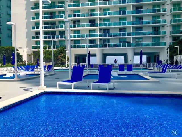 2-bedroom condo for rent in Miami - 1800 N Bayshore Dr 1609 - MondialRealty