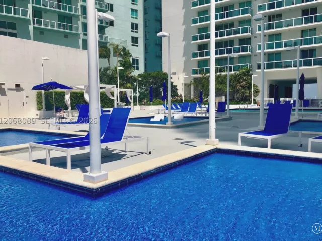 2-bedroom condo for rent in Miami - 1800 N Bayshore Dr 1609 - MondialRealty