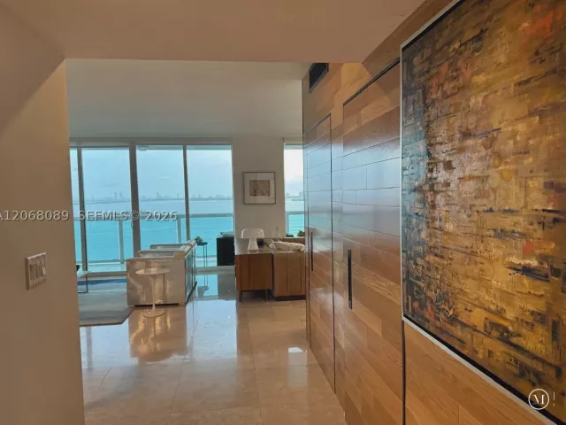 2-bedroom condo for rent in Miami - 1800 N Bayshore Dr 1609 - MondialRealty