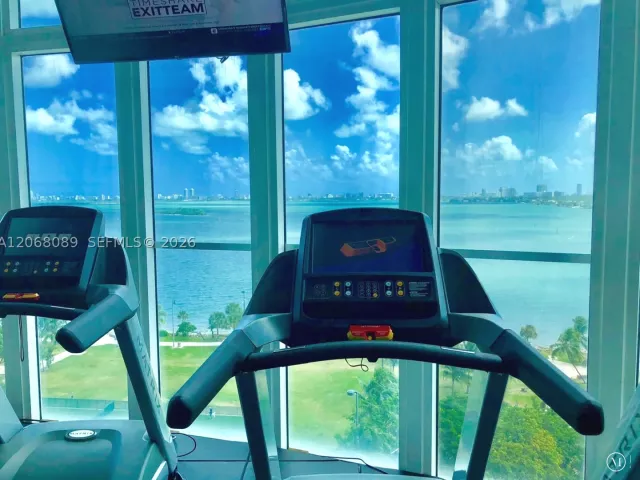 2-bedroom condo for rent in Miami - 1800 N Bayshore Dr 1609 - MondialRealty