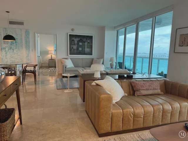 2-bedroom condo for rent in Miami - 1800 N Bayshore Dr 1609 - MondialRealty