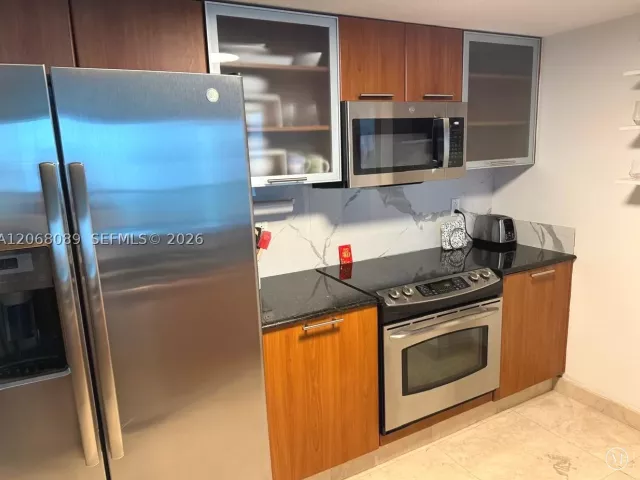 2-bedroom condo for rent in Miami - 1800 N Bayshore Dr 1609 - MondialRealty