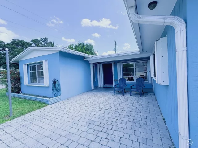 2-bedroom home for sale in Fort Lauderdale - 1200 SW 21ST Street - MondialRealty