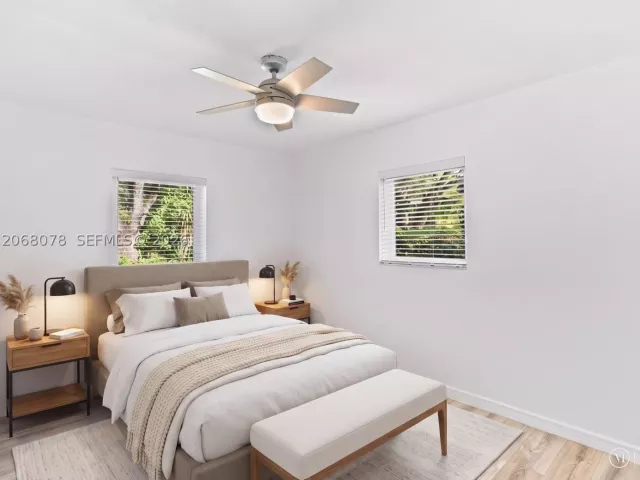 3-bedroom home for rent in Coral Gables - 5406 S Le Jeune Rd - MondialRealty