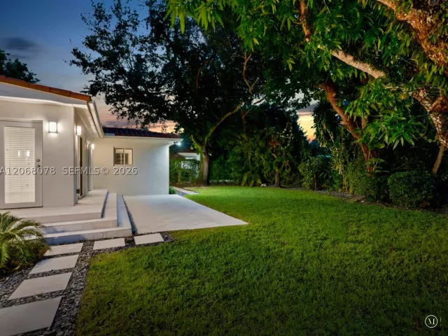 3-bedroom home for rent in Coral Gables - 5406 S Le Jeune Rd - MondialRealty