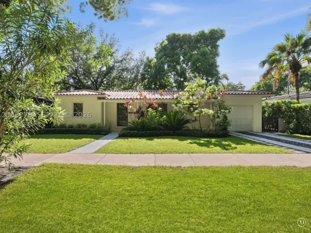 3-bedroom home for rent in Coral Gables - 5406 S Le Jeune Rd - MondialRealty