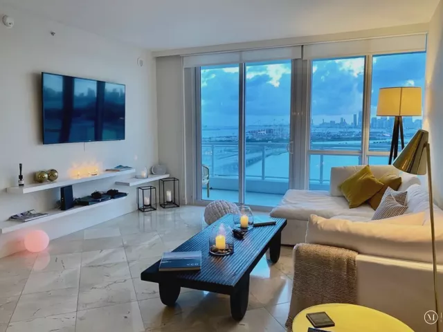 2-bedroom condo for rent in Miami Beach - 540 WEST Avenue 2011 - MondialRealty