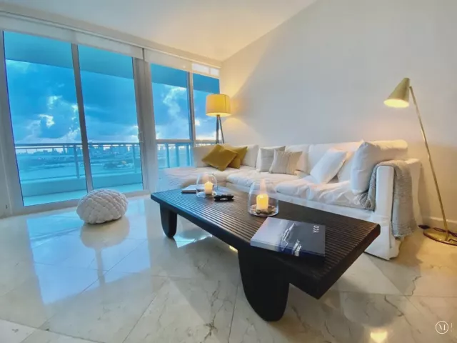 2-bedroom condo for rent in Miami Beach - 540 WEST Avenue 2011 - MondialRealty