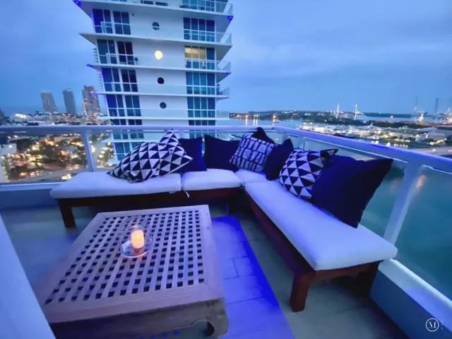 2-bedroom condo for rent in Miami Beach - 540 WEST Avenue 2011 - MondialRealty