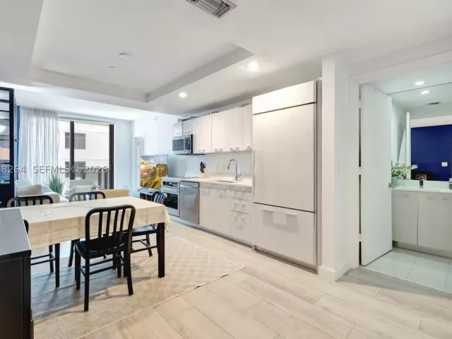 1-bedroom condo for sale in Miami - 55 SW 9th St 3509 - MondialRealty