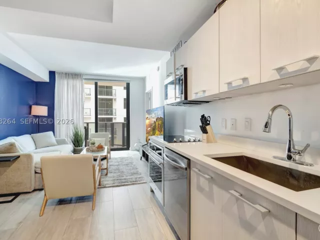 1-bedroom condo for sale in Miami - 55 SW 9th St 3509 - MondialRealty