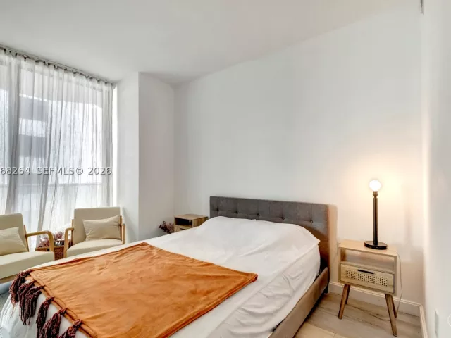 1-bedroom condo for sale in Miami - 55 SW 9th St 3509 - MondialRealty