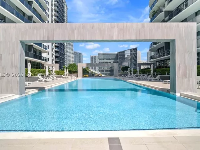 1-bedroom condo for sale in Miami - 55 SW 9th St 3509 - MondialRealty