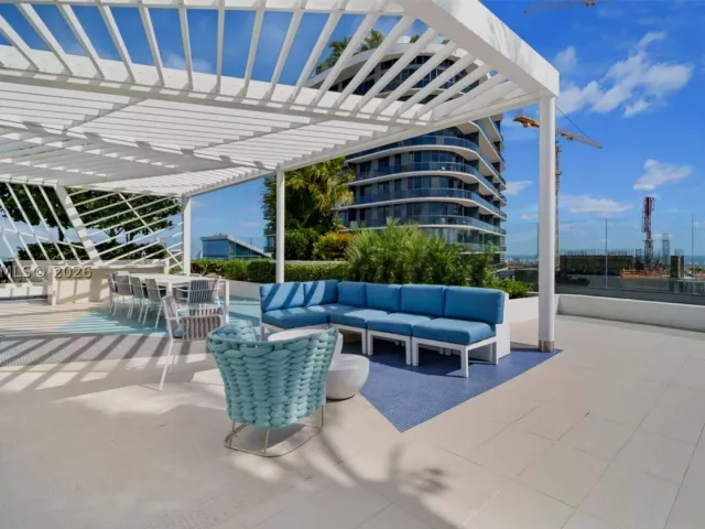 1-bedroom condo for sale in Miami - 55 SW 9th St 3509 - MondialRealty