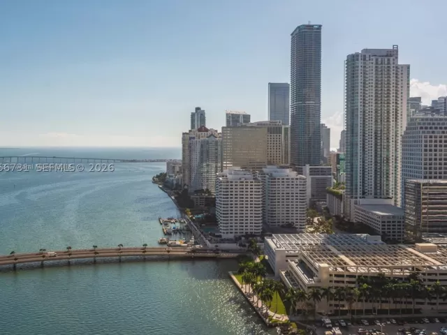 3-bedroom condo for sale in Miami - 901 Brickell Key Blvd 3004 - MondialRealty