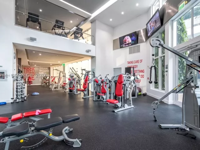 3-bedroom condo for sale in Miami - 901 Brickell Key Blvd 3004 - MondialRealty