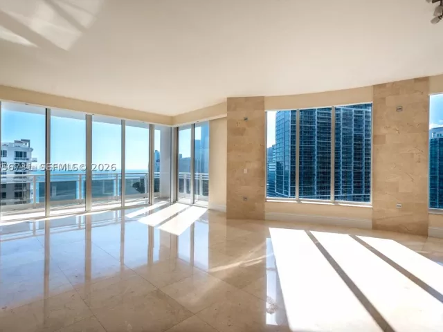 3-bedroom condo for sale in Miami - 901 Brickell Key Blvd 3004 - MondialRealty