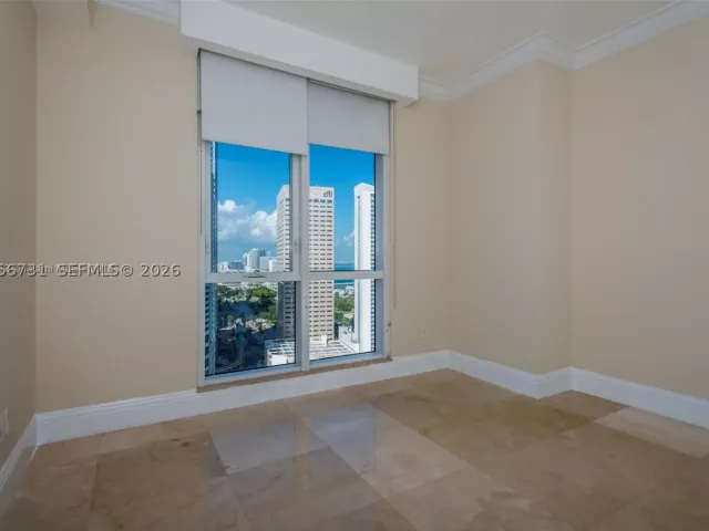 3-bedroom condo for sale in Miami - 901 Brickell Key Blvd 3004 - MondialRealty