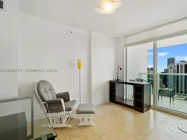 2-bedroom condo for sale in Miami - 41 SE 5th St 2310 - MondialRealty