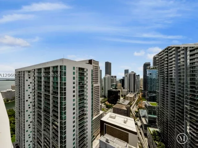 2-bedroom condo for sale in Miami - 41 SE 5th St 2310 - MondialRealty