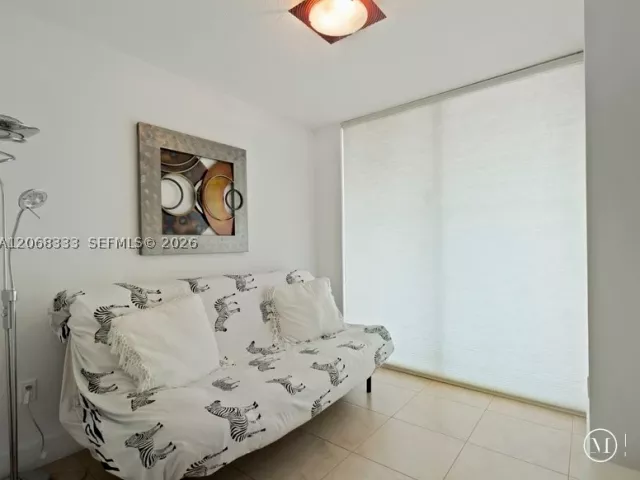 2-bedroom condo for sale in Miami - 41 SE 5th St 2310 - MondialRealty