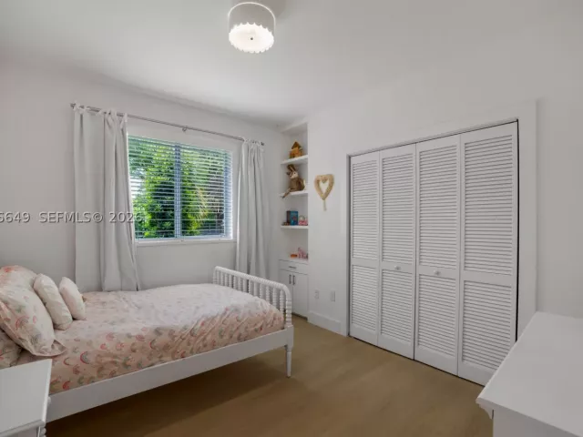 3-bedroom home for sale in Miami - 6351 SW 39th St - MondialRealty