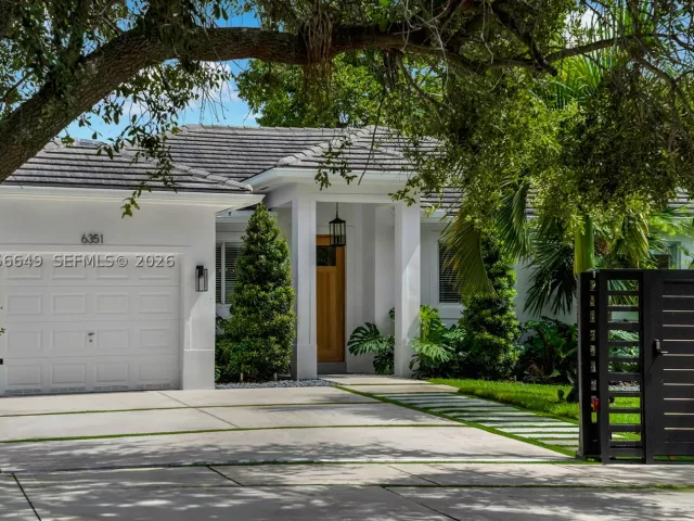 3-bedroom home for sale in Miami - 6351 SW 39th St - MondialRealty