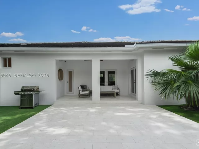 3-bedroom home for sale in Miami - 6351 SW 39th St - MondialRealty