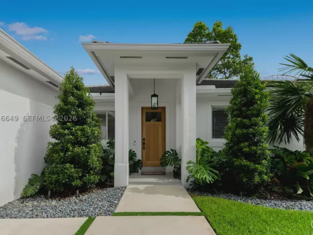3-bedroom home for sale in Miami - 6351 SW 39th St - MondialRealty