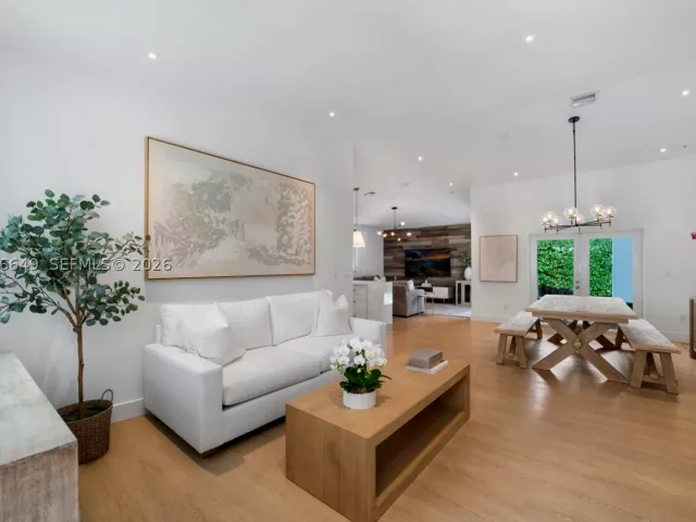 3-bedroom home for sale in Miami - 6351 SW 39th St - MondialRealty