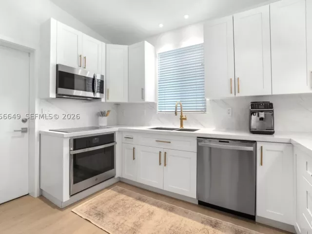3-bedroom home for sale in Miami - 6351 SW 39th St - MondialRealty