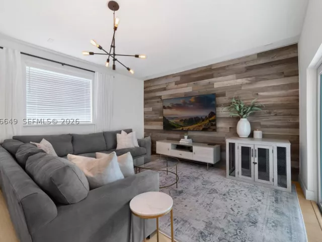 3-bedroom home for sale in Miami - 6351 SW 39th St - MondialRealty