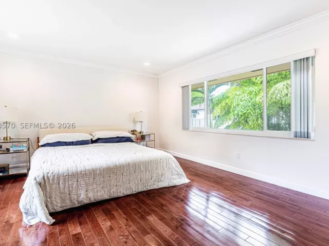 3-bedroom home for rent in Coral Gables - 6865 Veronese St - MondialRealty