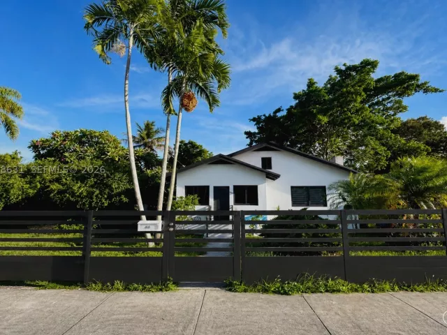 3-bedroom home for rent in Miami - 68 NW 47th St - MondialRealty
