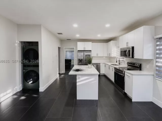 3-bedroom home for rent in Miami - 68 NW 47th St - MondialRealty
