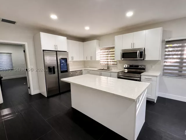 3-bedroom home for rent in Miami - 68 NW 47th St - MondialRealty