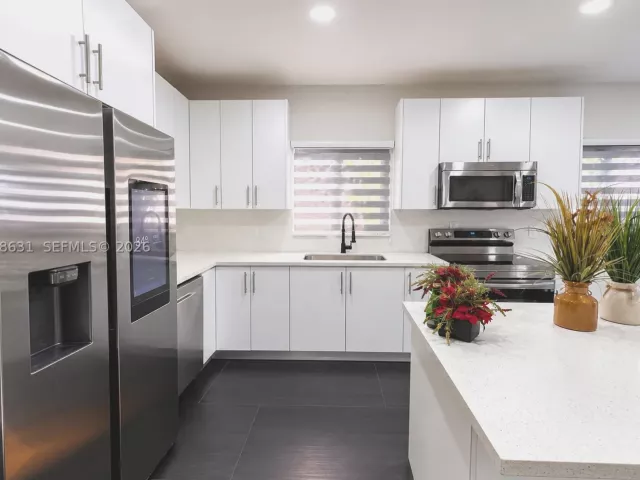 3-bedroom home for rent in Miami - 68 NW 47th St - MondialRealty