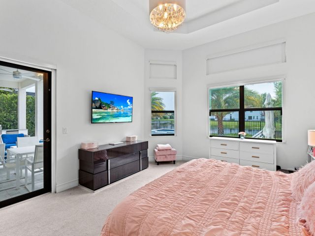 5-bedroom home for sale in Delray Beach - 16813 PAVILION Way - MondialRealty