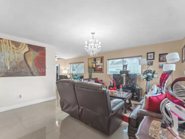 3-bedroom home for sale in Miami - 11940 SW 186th St - MondialRealty