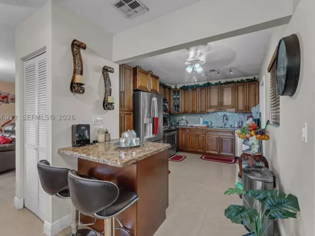 3-bedroom home for sale in Miami - 11940 SW 186th St - MondialRealty