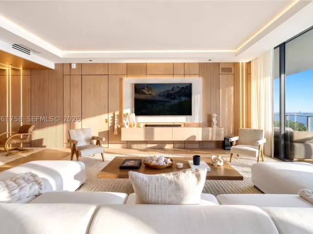 4-bedroom condo for rent in Miami - 700 NE 24th St PH-5902 - MondialRealty