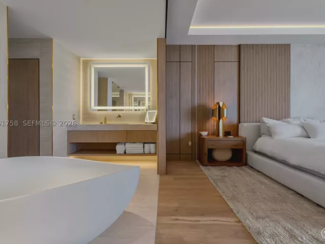 4-bedroom condo for rent in Miami - 700 NE 24th St PH-5902 - MondialRealty
