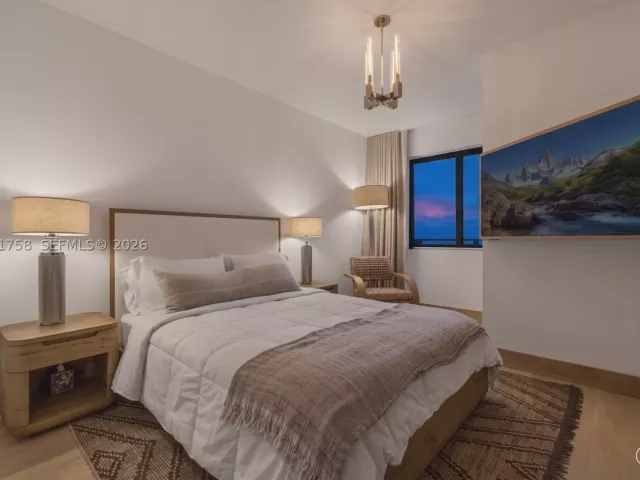 4-bedroom condo for rent in Miami - 700 NE 24th St PH-5902 - MondialRealty