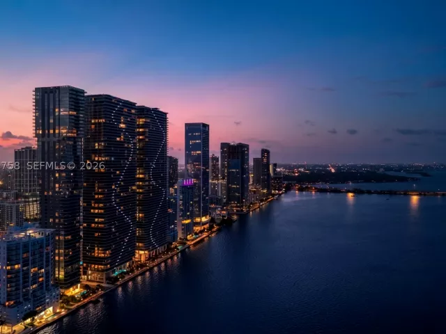 4-bedroom condo for rent in Miami - 700 NE 24th St PH-5902 - MondialRealty