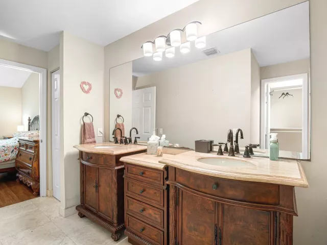 3-bedroom home for rent in Delray Beach - 3703 S LANCEWOOD Place - MondialRealty