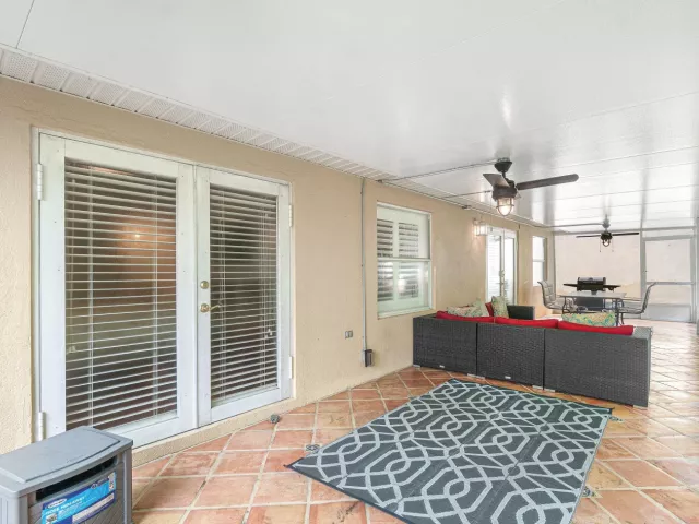3-bedroom home for rent in Delray Beach - 3703 S LANCEWOOD Place - MondialRealty